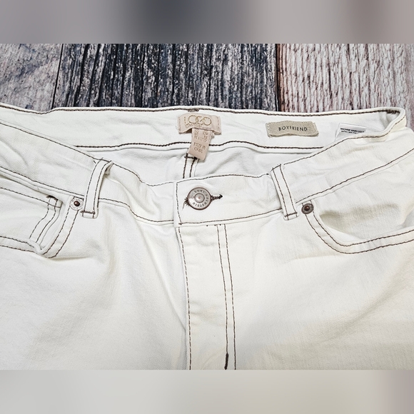 LOGO Lavish by Lori Goldstein Maddy Boyfriend Jeans Petite Size 8 Patchwork - Picture 4 of 11